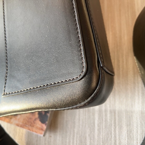 Chloe Leather C Crossbody Bag Black - Picture 7 of 13